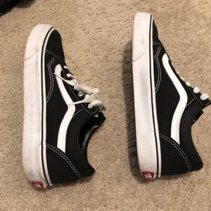 VANS low top black and white sneaker Size US7
